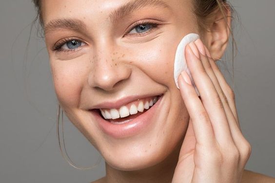 Cảnh giác với bông tẩy trang kém chất lượng